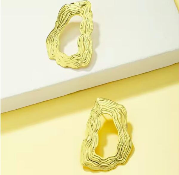 Aeoss Golden Statement Round Earpiece for Women | Big Earrings | Party Jewelry | Gifts (Hammered Gold) - Image 5