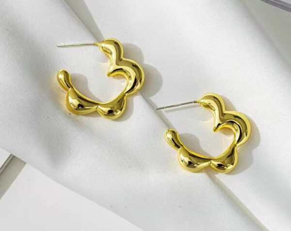 Aeoss Anti Tarnish Geometric Flower Minimal Hoops | Stainless Steel Anti Tarnish Waterproof Sweatproof Earrings | Gifts for Women and Girls - Image 7
